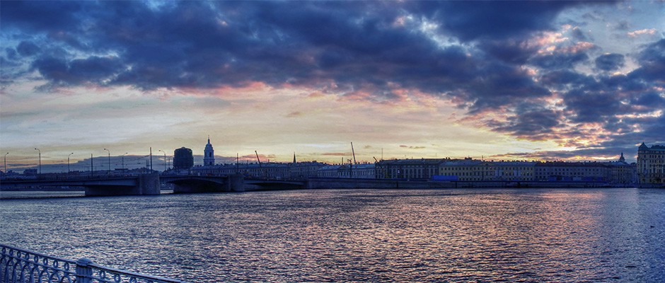 Панорама-набережной-Макарова